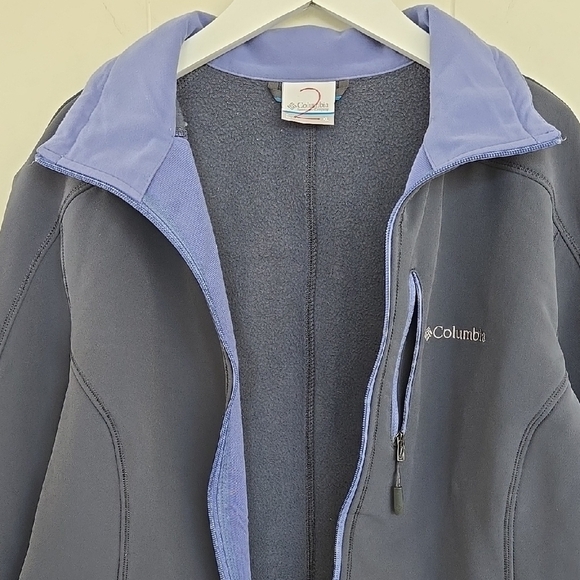 Columbia Women's Dark Gray  Jacket - Picture 7 of 13